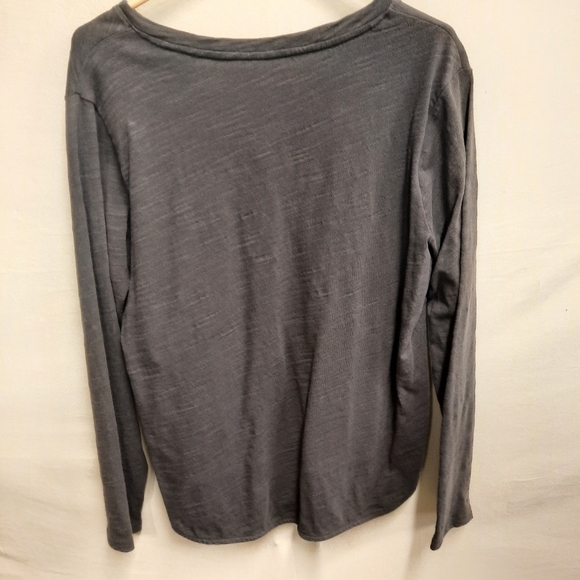 Duluth Top - Picture 4 of 12